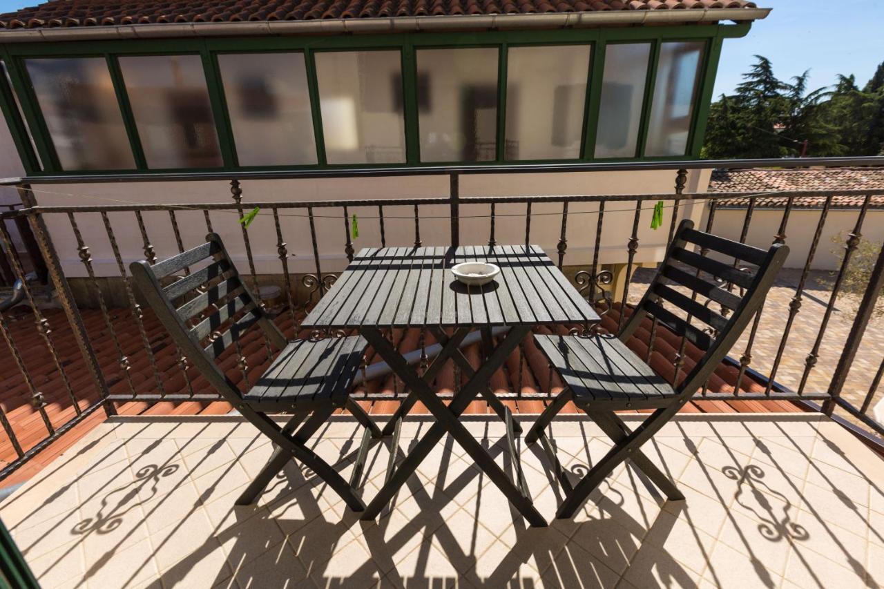 Apartments Casa Saina ロヴィニ エクステリア 写真