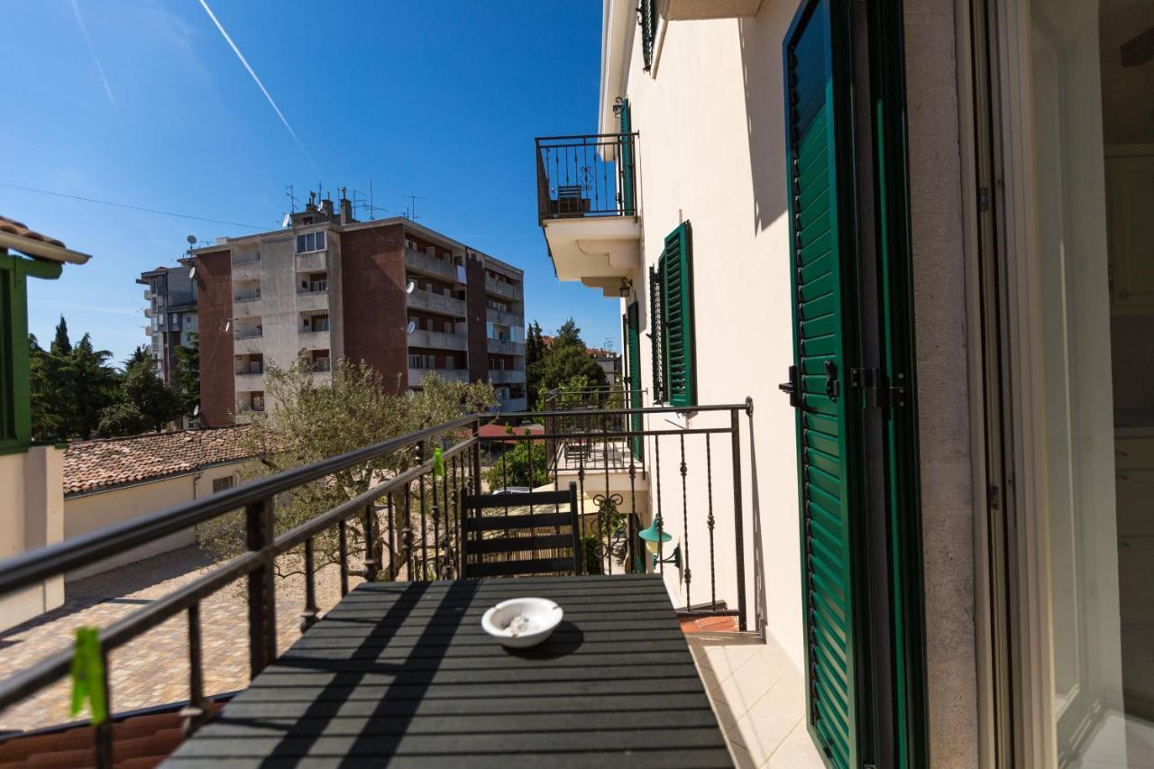 Apartments Casa Saina ロヴィニ エクステリア 写真