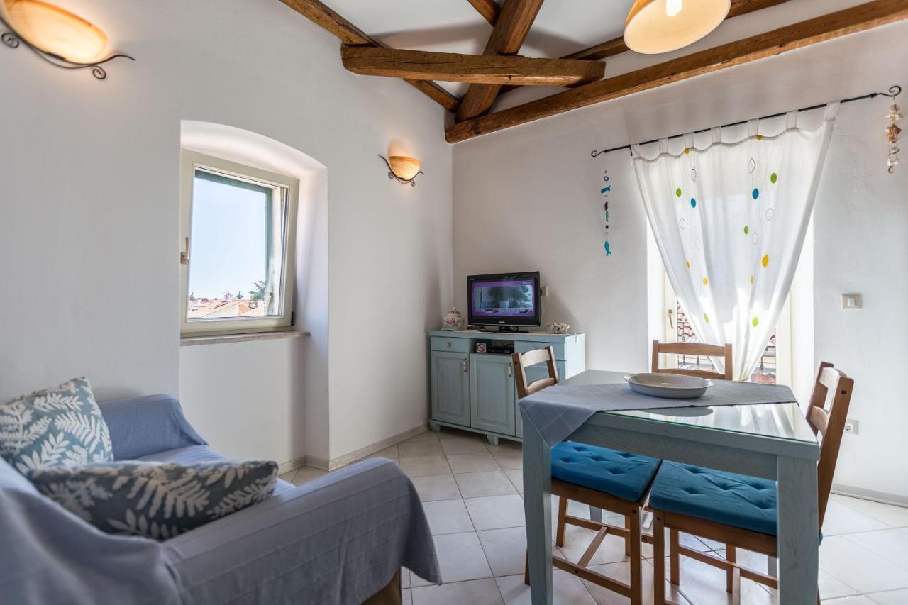 Apartments Casa Saina ロヴィニ エクステリア 写真