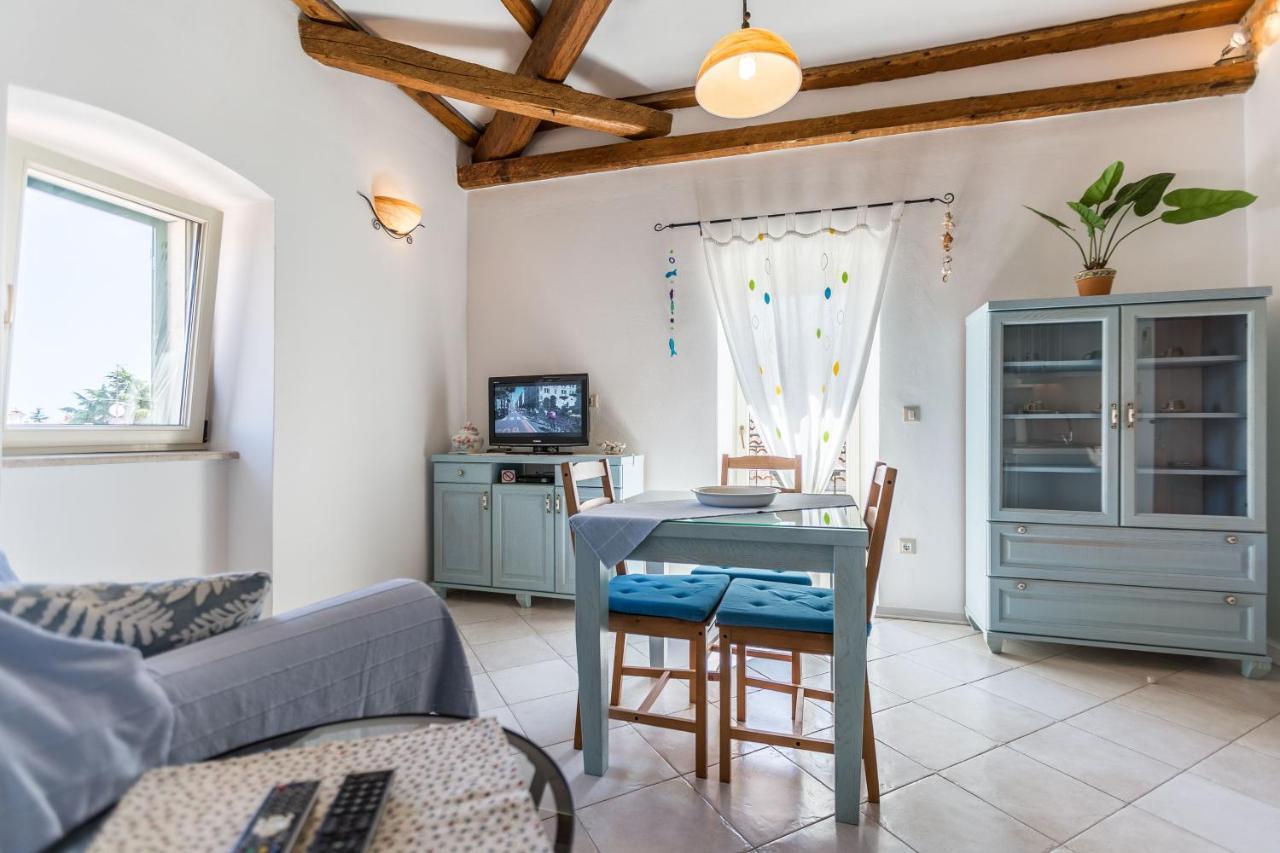 Apartments Casa Saina ロヴィニ エクステリア 写真