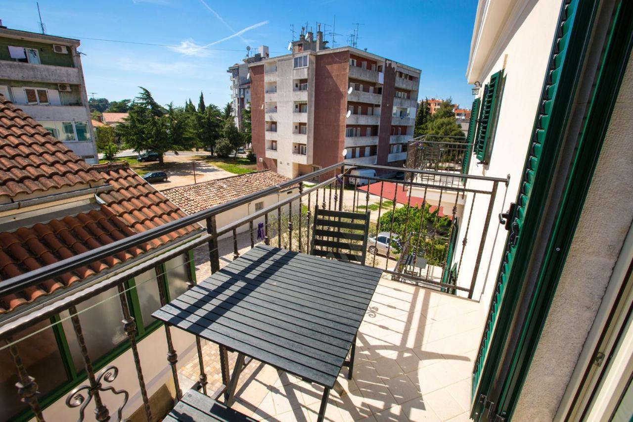 Apartments Casa Saina ロヴィニ エクステリア 写真