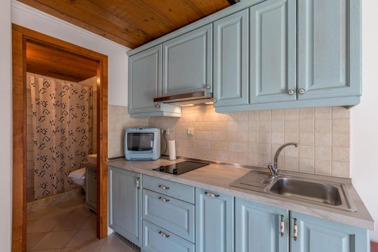 Apartments Casa Saina ロヴィニ エクステリア 写真