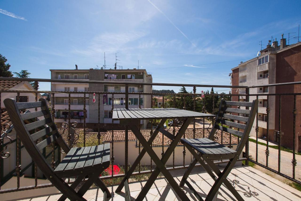 Apartments Casa Saina ロヴィニ エクステリア 写真