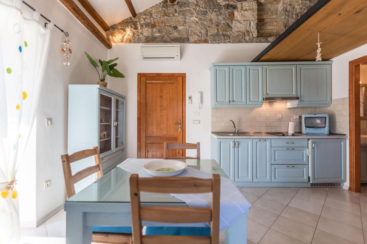 Apartments Casa Saina ロヴィニ エクステリア 写真