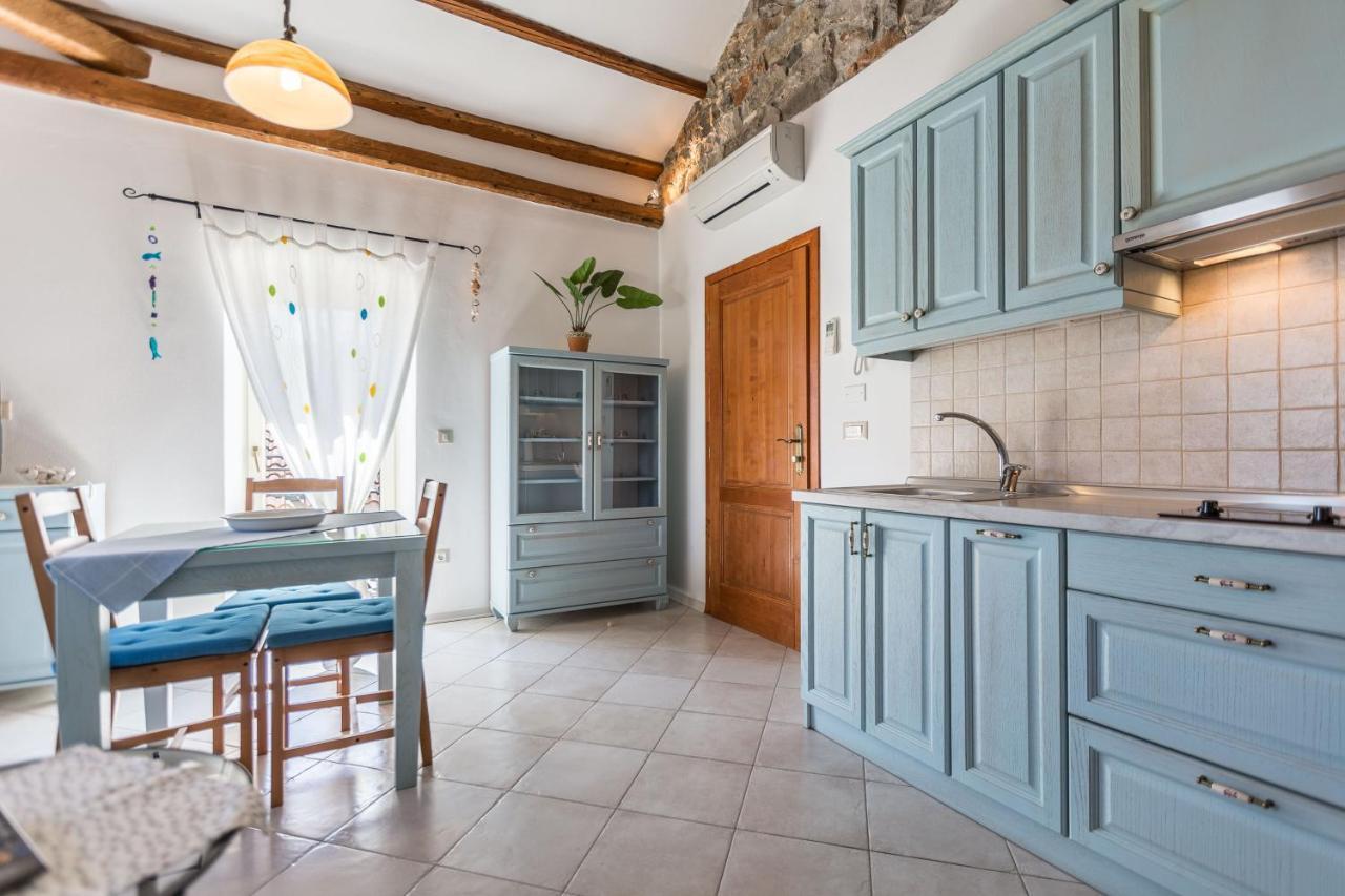 Apartments Casa Saina ロヴィニ エクステリア 写真
