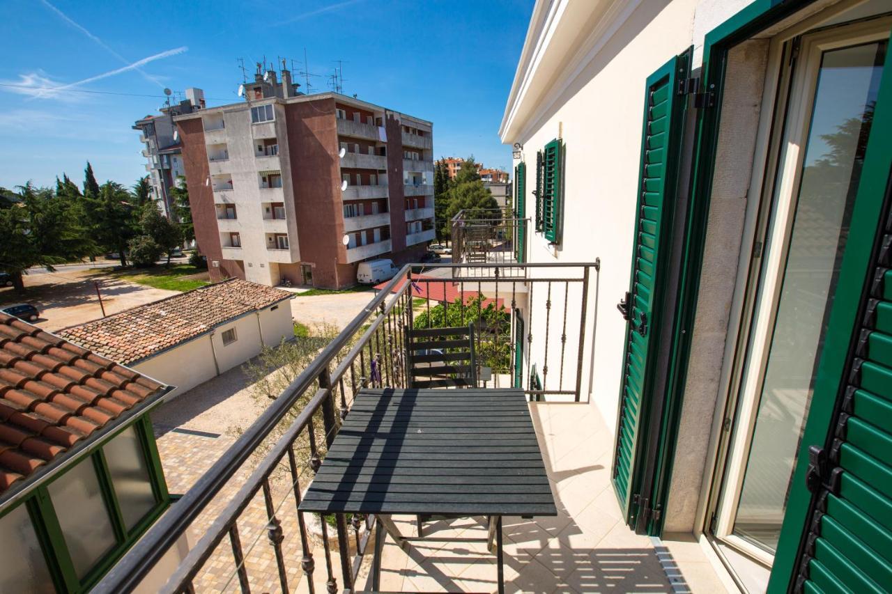 Apartments Casa Saina ロヴィニ エクステリア 写真