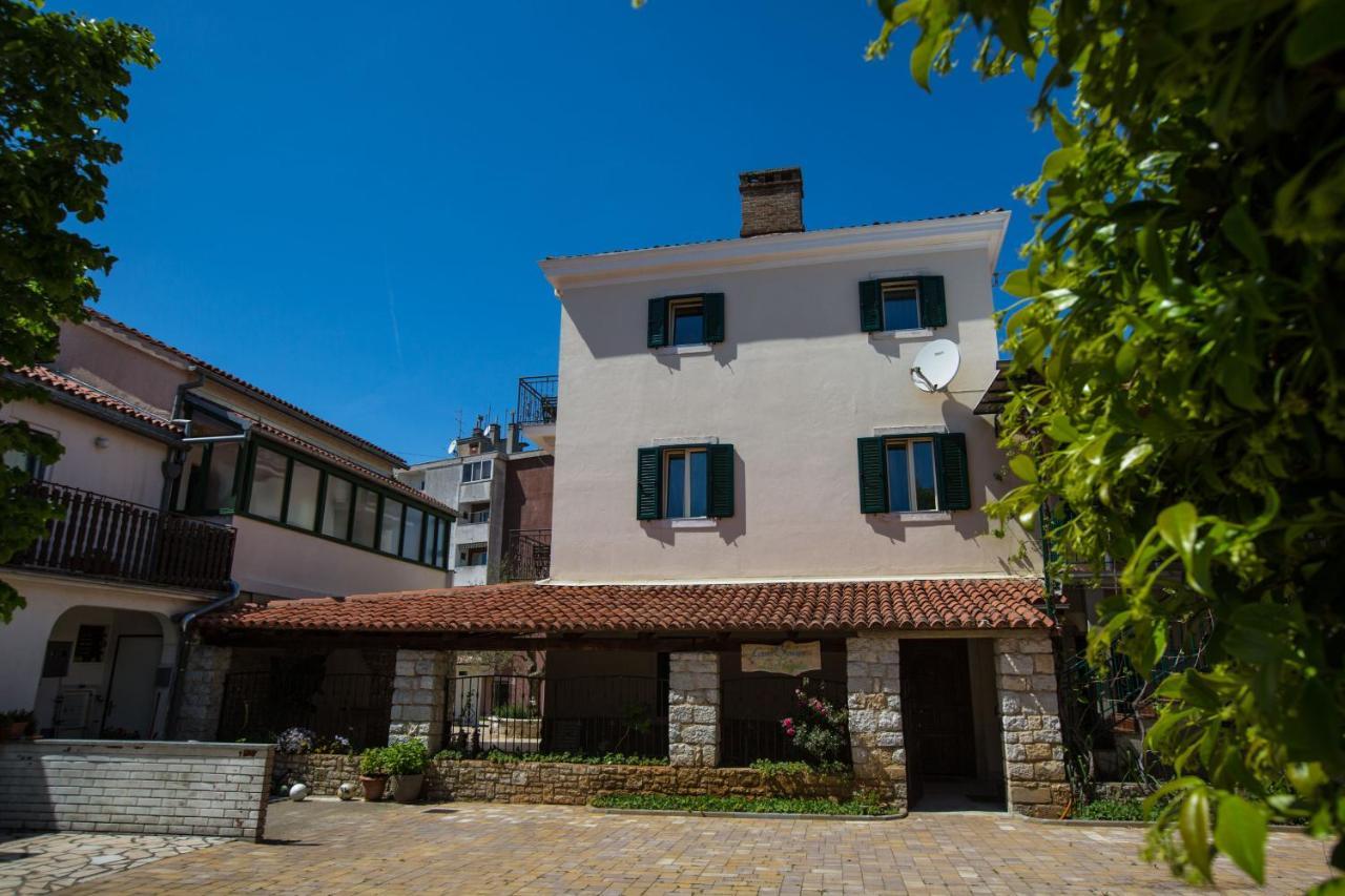 Apartments Casa Saina ロヴィニ エクステリア 写真